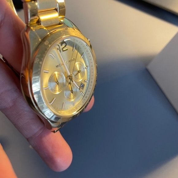 Michael Kors Women's Gold Watch MK6795 - Picture 5 of 8